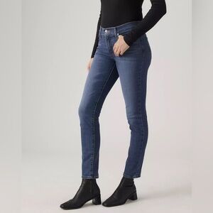 Levi’s 312 Shaping Slim Fit Women's Jeans Blue size 30